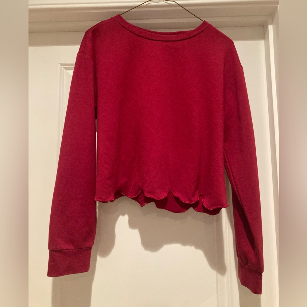 Red Scalloped Cropped Sweater Size M